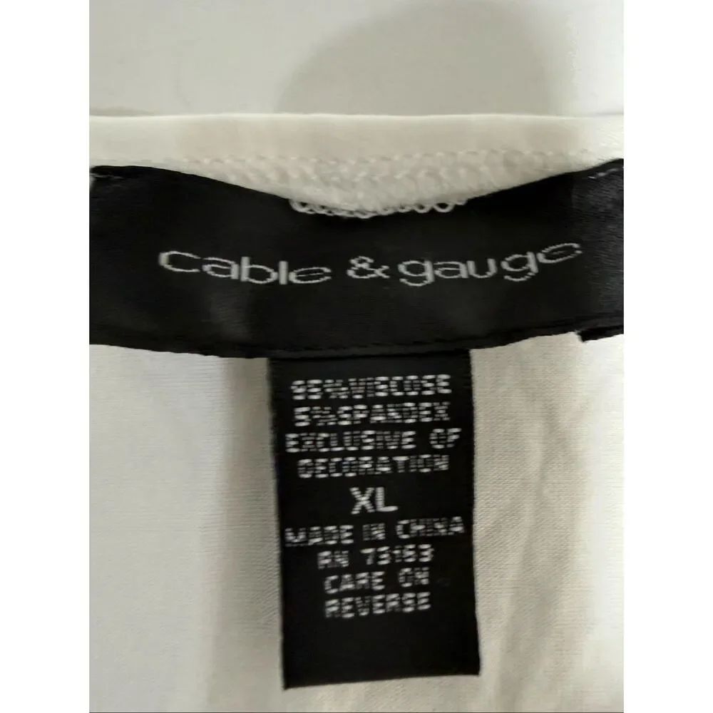 Cable & Gauge White Sleeveless Ruffle Front Tank Top Blouse Women’s XL Soft - Picture 9 of 9